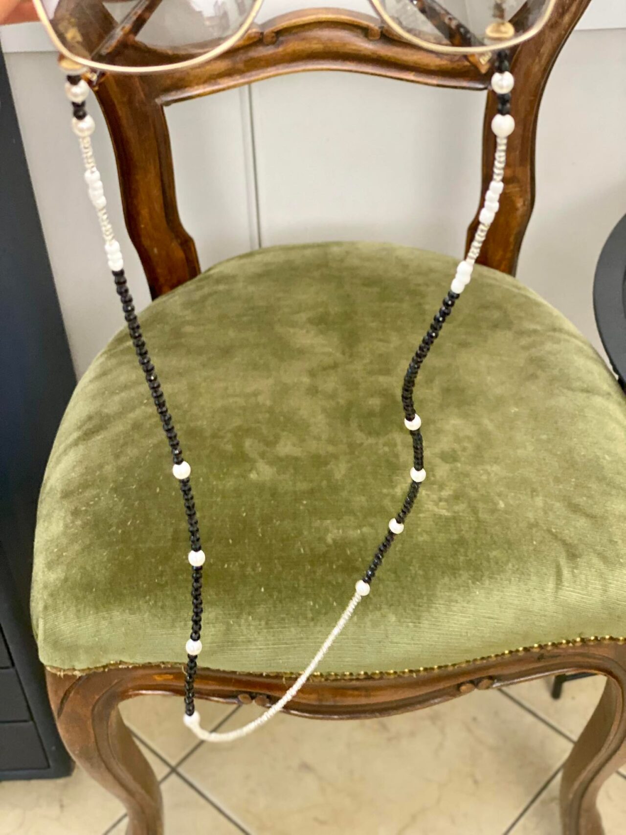 Łańcuszek do okularów koraliki hand made BLACK