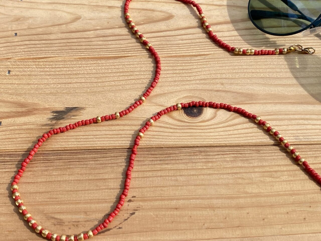 Łańcuszek do okularów koraliki hand made Red&Gold