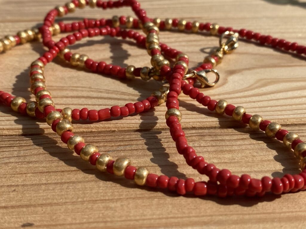 Łańcuszek do okularów koraliki hand made Red&Gold